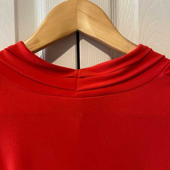 NWT~Jones New York Collection~Gorgeous Fire Red V Neck Sleeveless Top - Picture 10 of 10